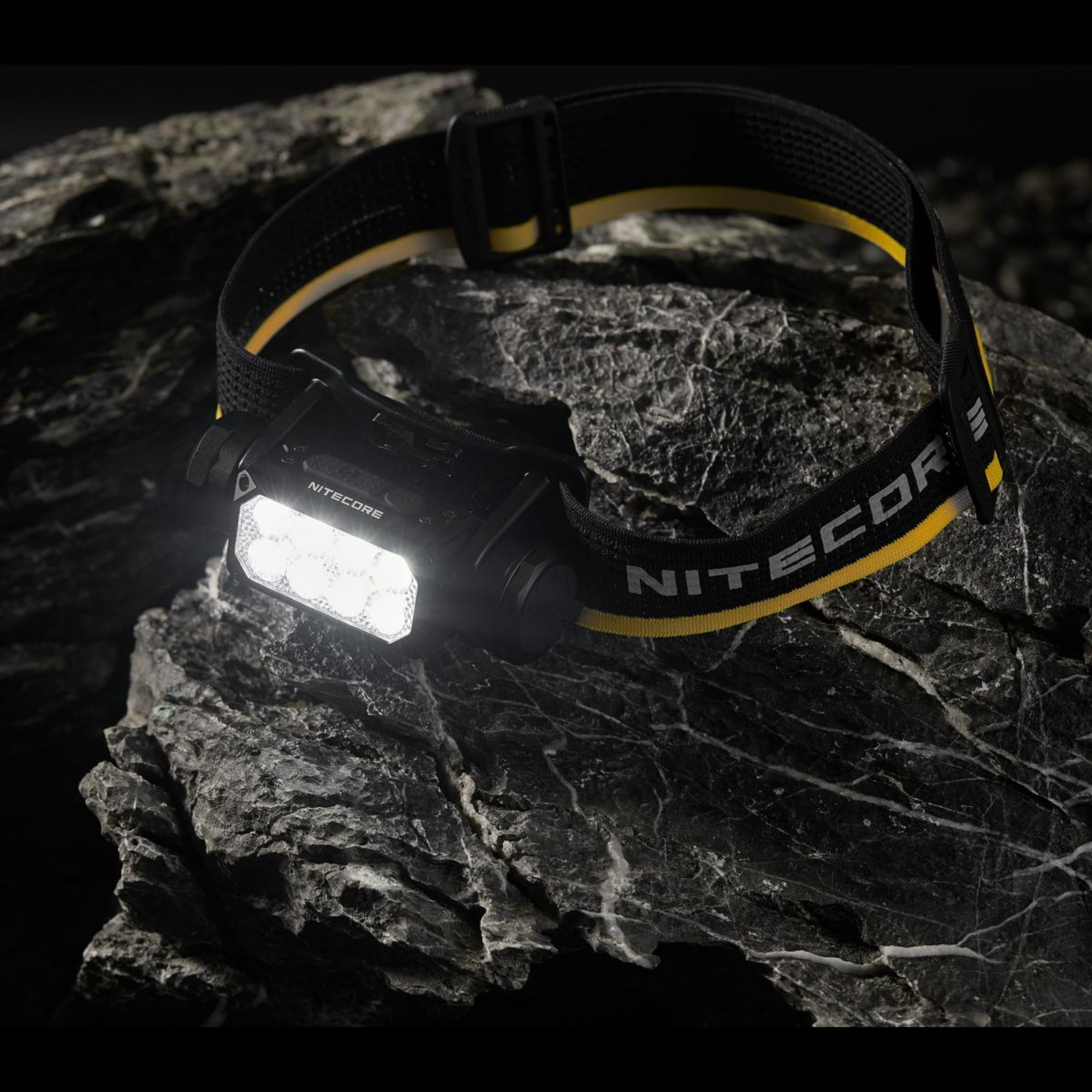 Lampe frontale NITECORE HC65 UHE – 2000 lumens NITECORE
